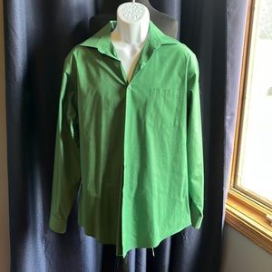 Men’s dress shirt fitted